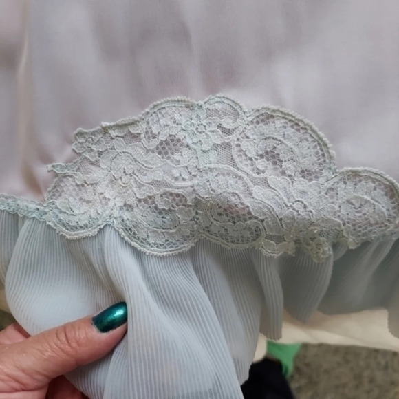 Vintage Baby Blue Kayser Tiny Pleats and Lace Full Slip with Adjustable Shoulder - Picture 13 of 16